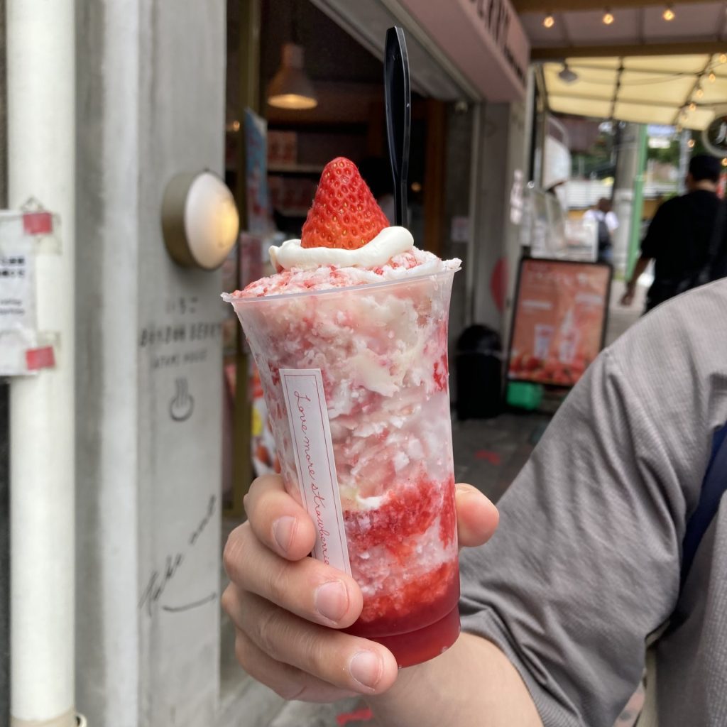 苺のかき氷