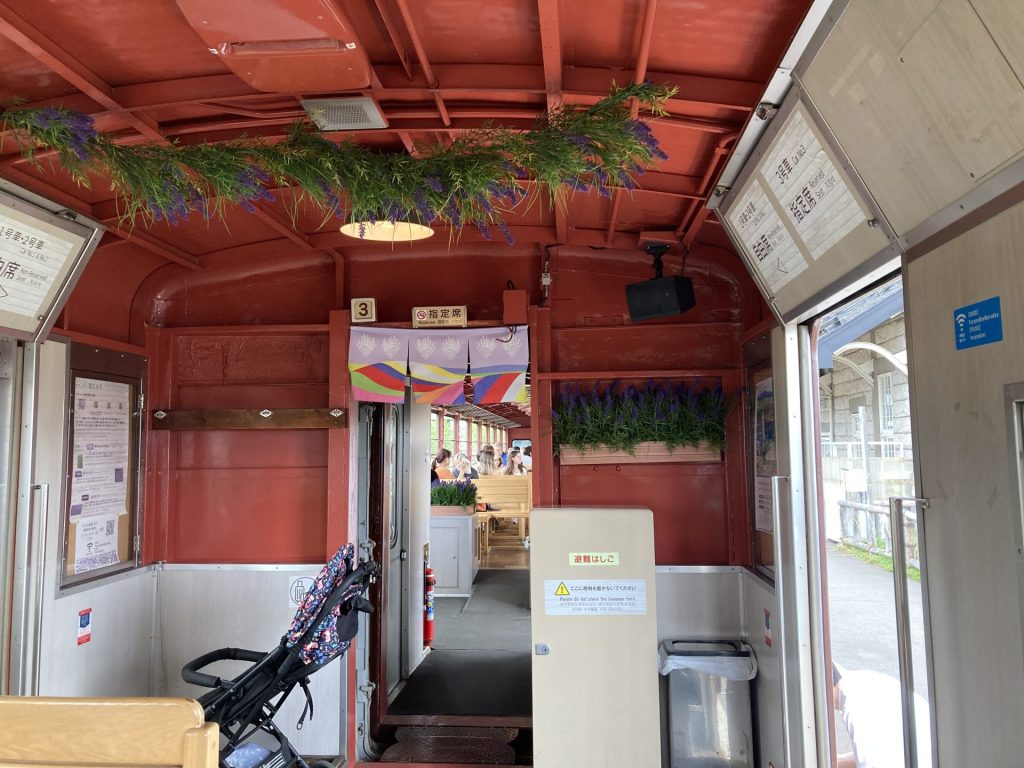 ノロッコ号車内